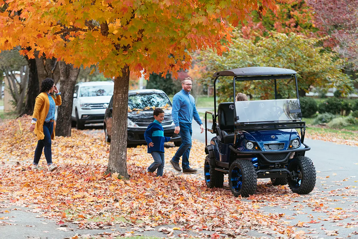 The Ultimate 4-Passenger Electric Golf Cart: Combining Style and Functionality